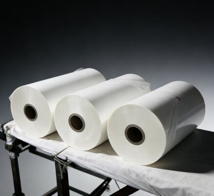 17 থেকে 45 মাইক্রন বেধ এবং মসৃণ ম্যাট পৃষ্ঠের টেক্সচার সহ ডাবল সাইড করোনা চিকিত্সা বৈশিষ্ট্যযুক্ত ম্যাট ল্যামিনেশন ফিল্ম