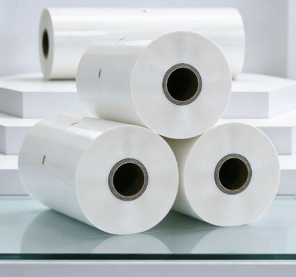 অফসেট প্রিন্টিংয়ের জন্য উচ্চ অশ্রু প্রতিরোধের এবং স্ক্র্যাচ প্রতিরোধী সমাপ্তি সহ সুপার আঠালো নরম স্পর্শ ল্যামিনেশন ফিল্ম