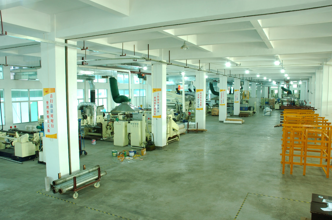 প্রিমিয়াম ডিজিটাল ল্যামিনেশনের জন্য ১ ইঞ্চি বা ৩ ইঞ্চি পেপার কোরের সাথে নন-রিফ্লেক্টিভ ভেলভেটি টেক্সচার থার্মাল ল্যামিনেশন ফিল্ম