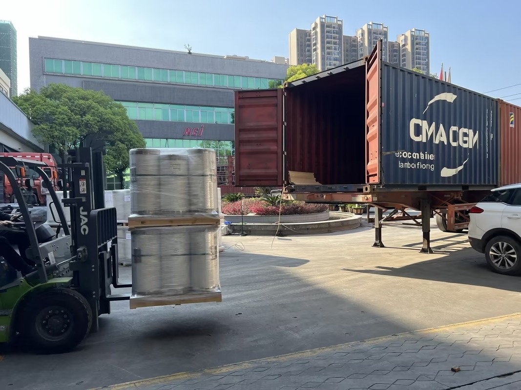 ডিজিটাল ল্যামিনেটিংয়ের জন্য সুপার আঠালো স্থায়ী আঠালো এবং উন্নত স্ক্র্যাচ প্রতিরোধের সাথে তাপীয় ল্যামিনেটিং ফিল্ম