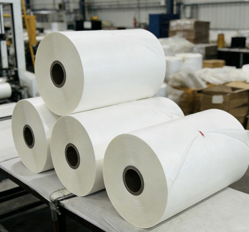 প্রিমিয়াম ম্যাট ল্যামিনেশন ফিল্ম ডাবল-সাইড করোনা ট্রিটমেন্ট সহ 42 ডাইনেসের বেশি এবং তাপীয় ল্যামিনেশনের জন্য 17-45 মাইক্রন বেধ