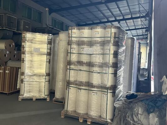 দীর্ঘস্থায়ী সুরক্ষার জন্য 3 ইঞ্চি কাগজের কোর সহ নরম কঠোরতা বই ল্যামিনেটিং ফিল্ম