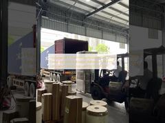 পলিয়েস্টার পিইটি তাপীয় লেমিনেটিং ফিল্ম শীট যা তাপ সক্রিয় আঠালো বৈশিষ্ট্যযুক্ত, যা লেমিনেশন এবং দীর্ঘস্থায়ী সুরক্ষা প্রদান করে